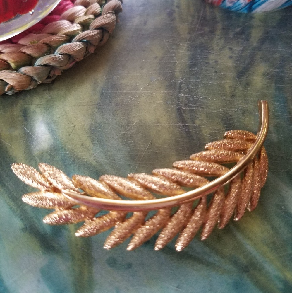 Monet leaf lapel pin MOTHER'S DAY GIFT